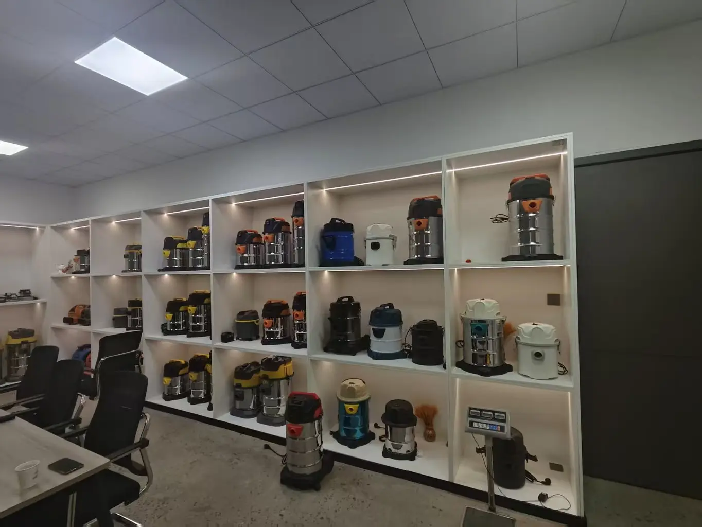 JIESEN sample showroom and meeting space